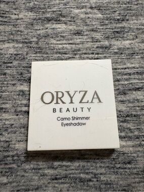 ORYZA Beauty Camo Shimmer Eyeshadow - Neutral Shimmer